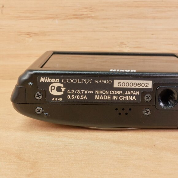 Nikon Coolpix S3500 Digital Camera / 20.1MP / 7x Optical Zoom / Black / Tested - Picture 9 of 9